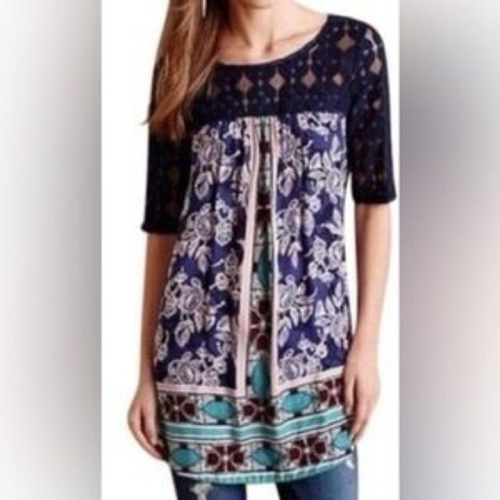 Akemi + Kin Anthropologie Maite Lace Geometric Tunic Blouse Top Size Small Blue